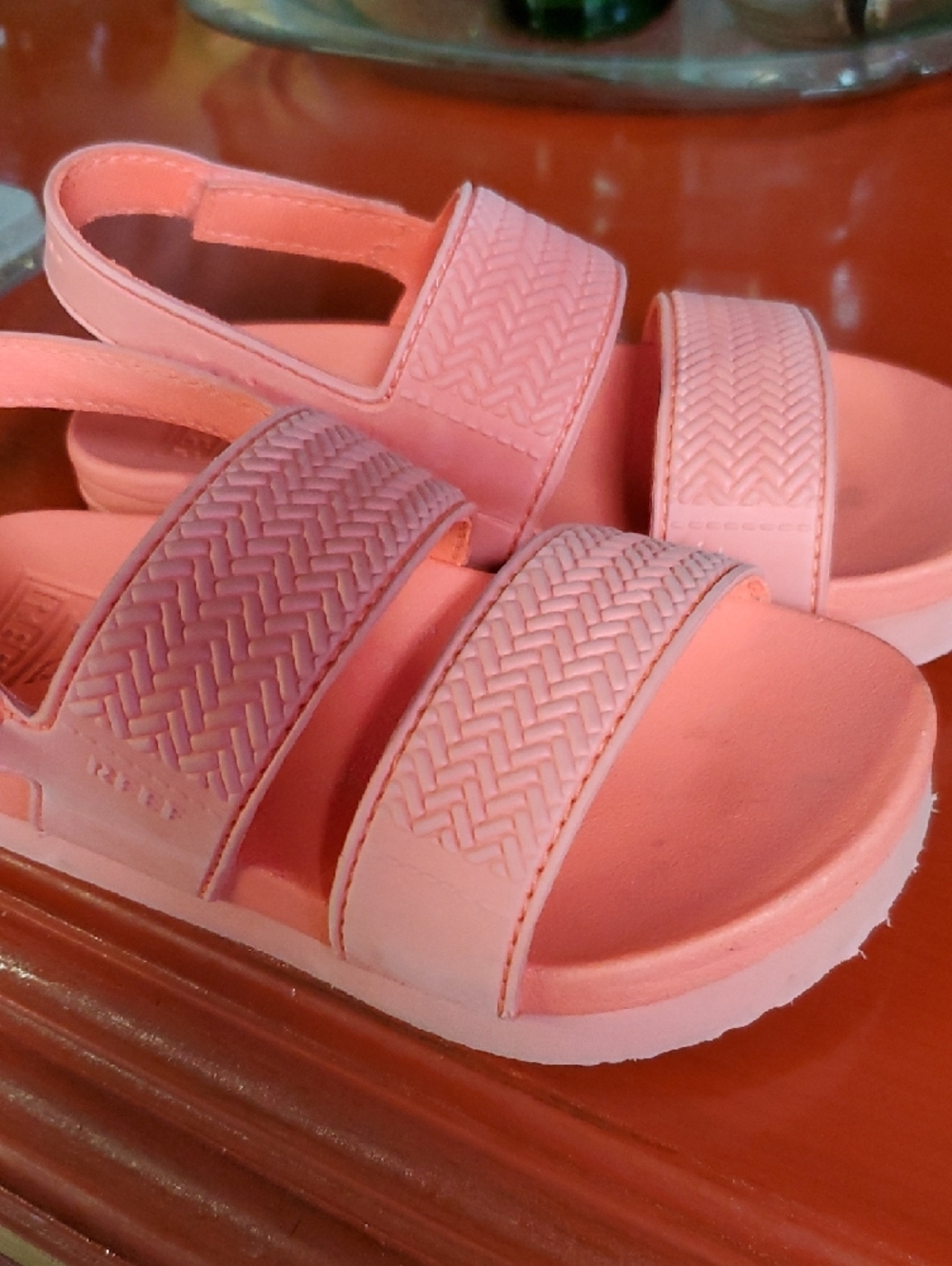 Reef Coral Pink Girls Sandals - Picture 4 of 4